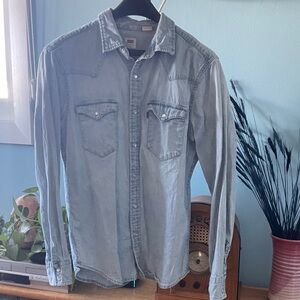 Levi’s denim shirt